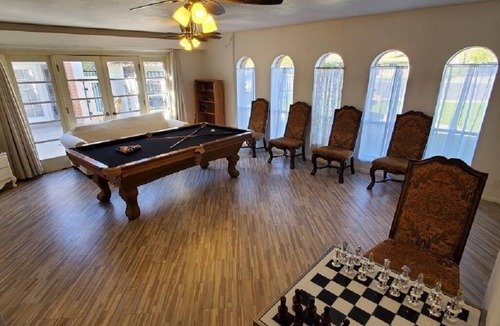 Mesa House | Huge 4,080 SqFt cul-de-sac Home