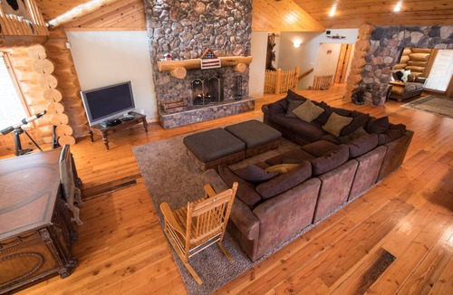 Payson Cabin | *HUGE* 🌲 Country Club Estate in Payson Tonto National Forest - Sleeps 20+ 🦌