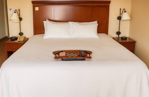 Kingman Hotel | Ideal Kingman Retreat: Free Hot Breakfast & Indoor Pool Access | Near Downtown