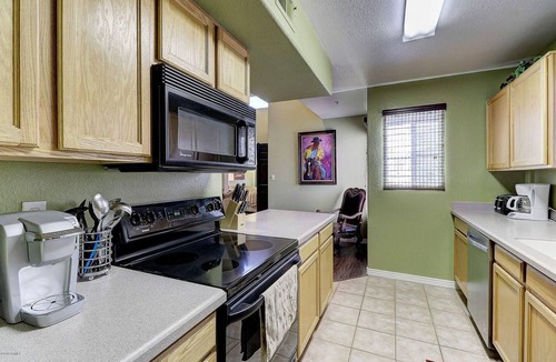 Central Scottsdale Condo | Immaculate 3 bed/2 full bath condo central Scottsdale.