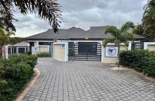 Richards Bay House | iMpongo Royal Lodge