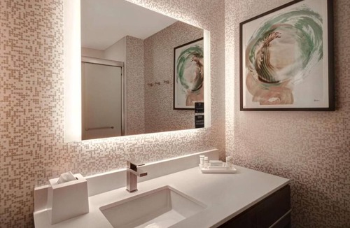 Downtown Tucson Hotel | Indulge in Home Like Comfort! Pool, Kitchen, Free Breakfast, Pets Allowed!