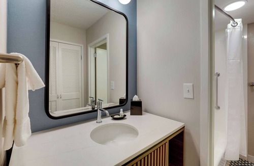 Mayo Clinic Hotel | Indulge in Home Like Comfort! w/Pool, Near Sunrise Trailhead, Pet-Friendly