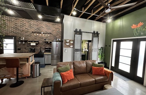 Encanto Apartment | Industrial Style Downtown Casita with Backyard. Pet Friendly!