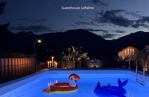 Postal House | Intera Porzione di Casa su Quattro Livelli con Piscina Privata,sauna e Whirlpool