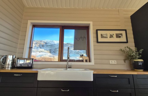 Selfoss Cabin | Golden Circle Lux Cabin/Cinema & Aurora Glasshouse