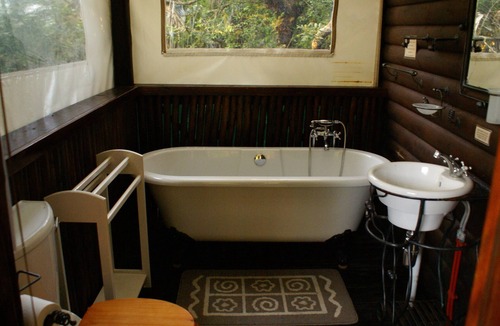 Hluhluwe Hostel | Isinkwe Backpackers Bushcamp