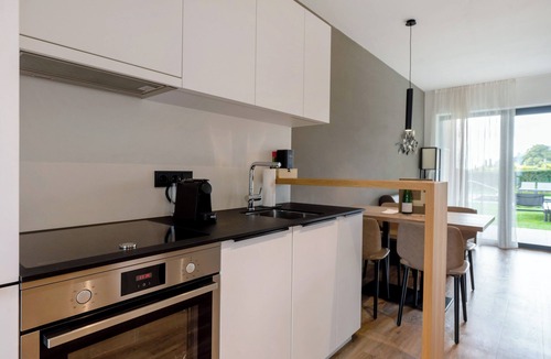 Berg/Monte Apartment | Apartment 'Weingut Gasshof Antonia' with Mountain View, Shared Pool and Wi-Fi