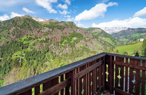 Livinallongo del Col di Lana Apartment | Apartment 'Cuita Boè' with Mountain View, Shared Garden and Wi-Fi