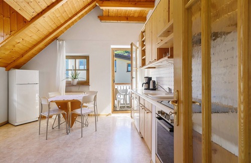 Tramin Apartment | Apartment 'Sonnenresidence Alpenhof Panorama' with Mountain View, Balcony and Wi-Fi