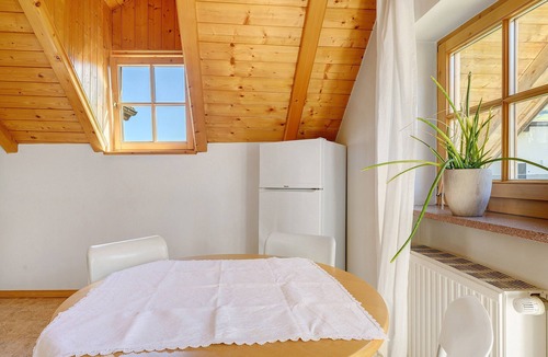 Tramin Apartment | Apartment 'Sonnenresidence Alpenhof Panorama' with Mountain View, Balcony and Wi-Fi