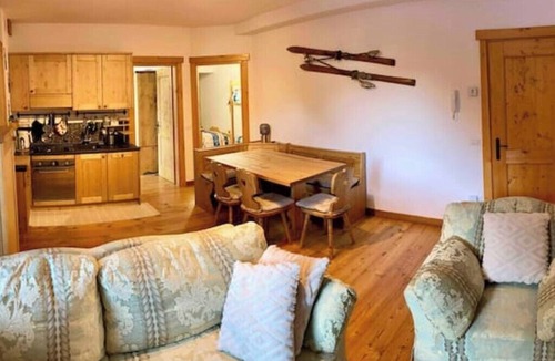 Livinallongo del Col di Lana Apartment | Jardì Val Fodom:ncharming three-room apartment with a view