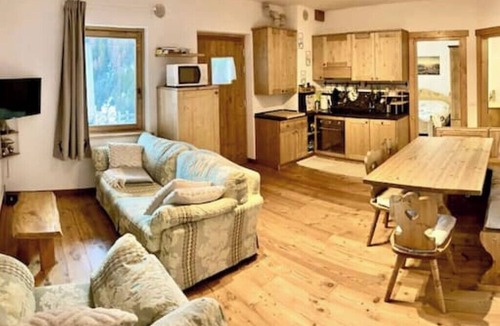 Livinallongo del Col di Lana Apartment | Jardì Val Fodom:ncharming three-room apartment with a view