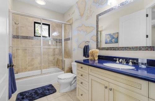 Pelican House | JUST WOW! Experience Luxury! Gulf Access, Pool & Spa, Dock, Tiki- Villa Waterfront Wonderland