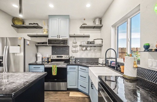 Kanab House | Kanab Desert Escape | Hot Tub, Views & Stargazing