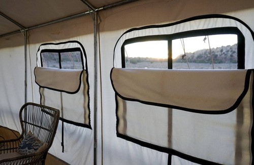 Kanab RV Rental | Kanab's Glamping Getaway with Your Pet: Comfort Meets Adventure