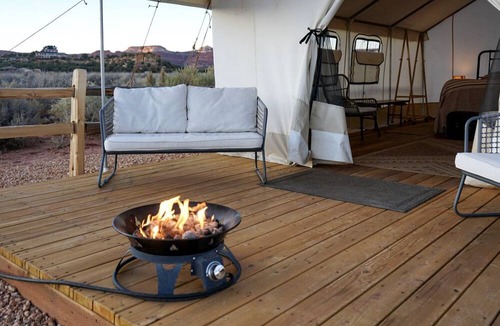 Kanab RV Rental | Kanab's Glamping Getaway with Your Pet: Comfort Meets Adventure