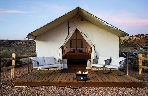 Kanab RV Rental | Kanab's Glamping Getaway with Your Pet: Comfort Meets Adventure