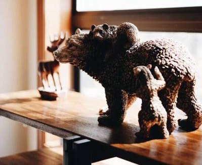 Flagstaff House | Kathys Cabin, King Bed, Hot Tub, Near-NAU & Downtown attractions, Perfect Year-Round Mountain Getaway