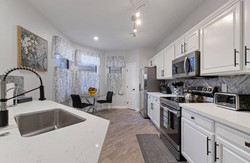 Kierland Condo | Kierland/Scottsdale 2BR Gated, Pool, Spa, 2 car Garage, Universal EV charger