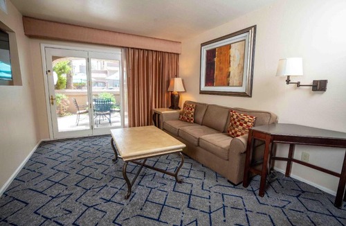 South Scottsdale Resort | Kimpton Miralina Resort and Villas by IHG