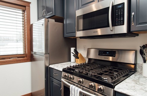 Kingfield House | Kingfield, Minneapolis; Sleeps 6; New Construction, 3 Miles from Downtown