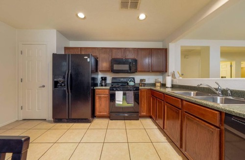 Tucson House | KINO/4 BR 2 BA/Fenced/Sleeps 6/Garage