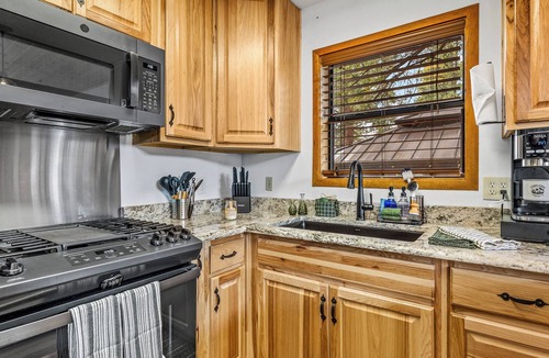 Mountainaire House | Kiowa Cabin Hideaway 6-guest Mins to Dwtn Trails