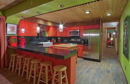 Pinetop Cabin | Kobey's Ski Lodge - Sleeps 33 - Theater Room - Game Room - Golf - Dogs Welcome