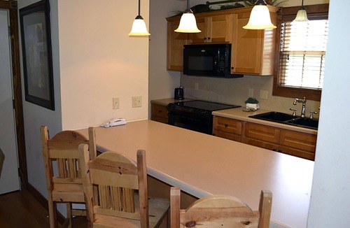 Reeds Spring Cabin | L131B, 2-King Br + 1 Loft 3rd Br/Bunk Bed 1 Queen Sleeper