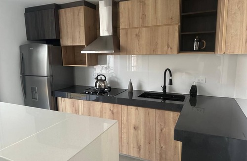 Paucarpata Apartment | La Casa de Evita – Estilo moderno y Elegancia cerca de la campiña arequipeña
