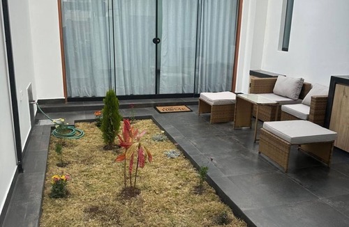 Paucarpata Apartment | La Casa de Evita – Estilo moderno y Elegancia cerca de la campiña arequipeña