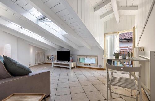 Mori Apartment | La casa del Gelso