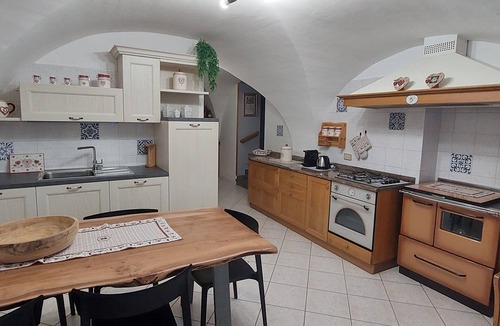 Baselga di Pine Apartment | LA FONTANA large and comfortable, with 3 bedrooms, terrace and Wi-Fi