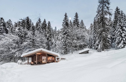 Cavareno Ski Chalet | La Mendola Alm-Chalet in Trentino/South Tyrol with Mountain View, Sauna, Garden & Wi-Fi
