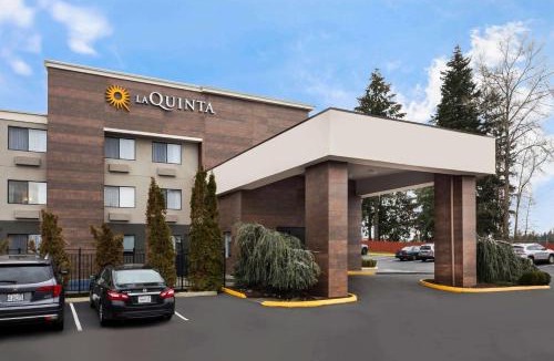 Paine Field-Lake Stickney Hotel | La Quinta Inn by Wyndham Everett