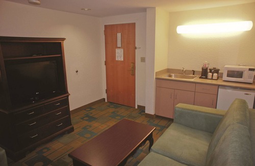 Assembly Square Hotel | La Quinta Inn & Suites by Wyndham Boston Somerville