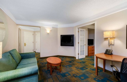 Peoria Hotel | La Quinta Inn & Suites by Wyndham Phoenix West Peoria