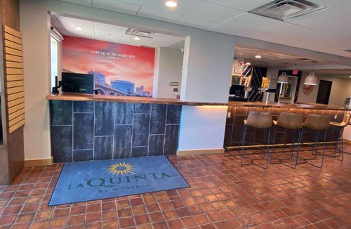 Tempe Hotel | La Quinta Inn & Suites by Wyndham Tempe University, Phoenix