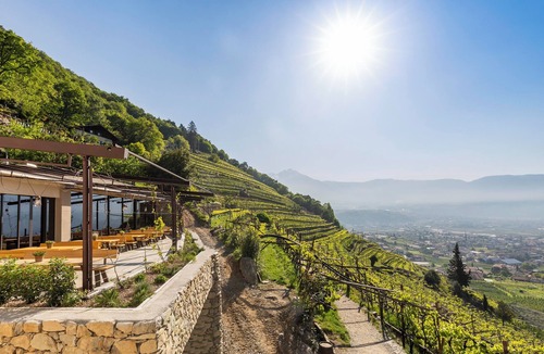 Lagundo Apartment | Ladder Living Apartment in panoramic location