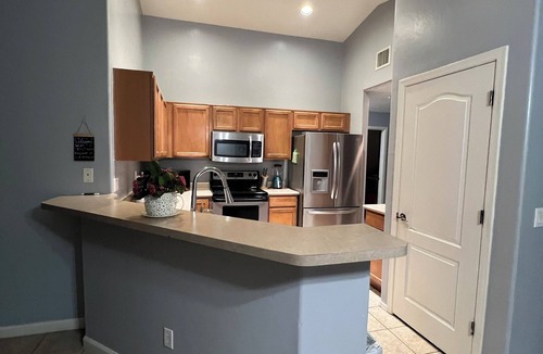 Valencia Reserve House | Lady T’s Serenity Getaway near TUS airport. Spacious 4Be home in charming Tucson