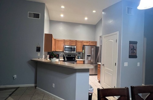 Valencia Reserve House | Lady T’s Serenity Getaway near TUS airport. Spacious 4Be home in charming Tucson