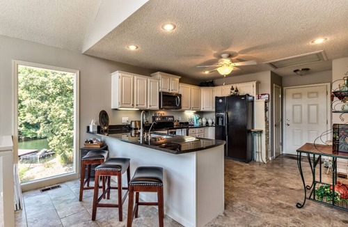 Sunrise Beach House | Lake Front, Amazing view. Visit “Sea time”…At Lake of the Ozarks.
