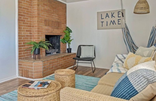 Kanab House | Lake House Escape | Venture Base | Hot Tub | Pool