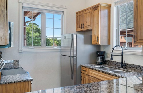 Indian Point Condo | Lake & Mountain View Condo - The Cliffs on Indian Point - Silver Dollar City