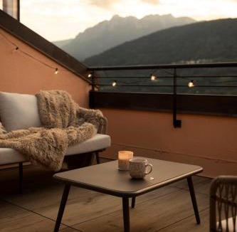 Ischia Apartment | Lake View Apt - Only 15 min to Trento