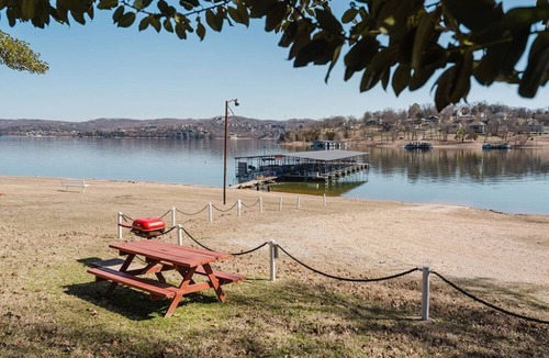 Blue Eye Cabin | Lakefront Cabin #5 - Steps from Table Rock Lake at Happy Hollow Resort