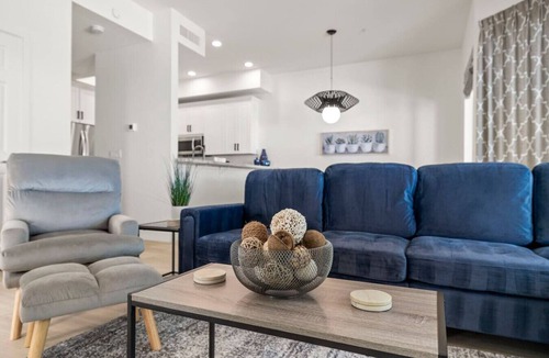 McCormick Ranch House | Lakefront Condo w/Heated Pool + spa in Scottsdale