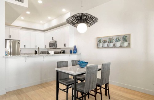 McCormick Ranch House | Lakefront Condo w/Heated Pool + spa in Scottsdale