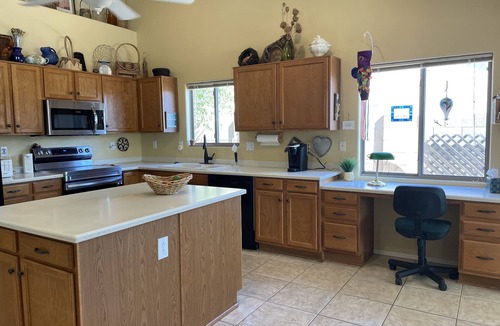 Desert Harbor House | Lakeside family friendly home—close to everything!